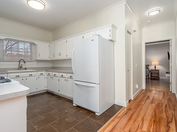 5th image of 1000 Chovan Dr #1000