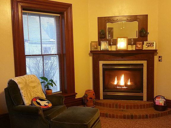 3rd image of 106 W Taylor St