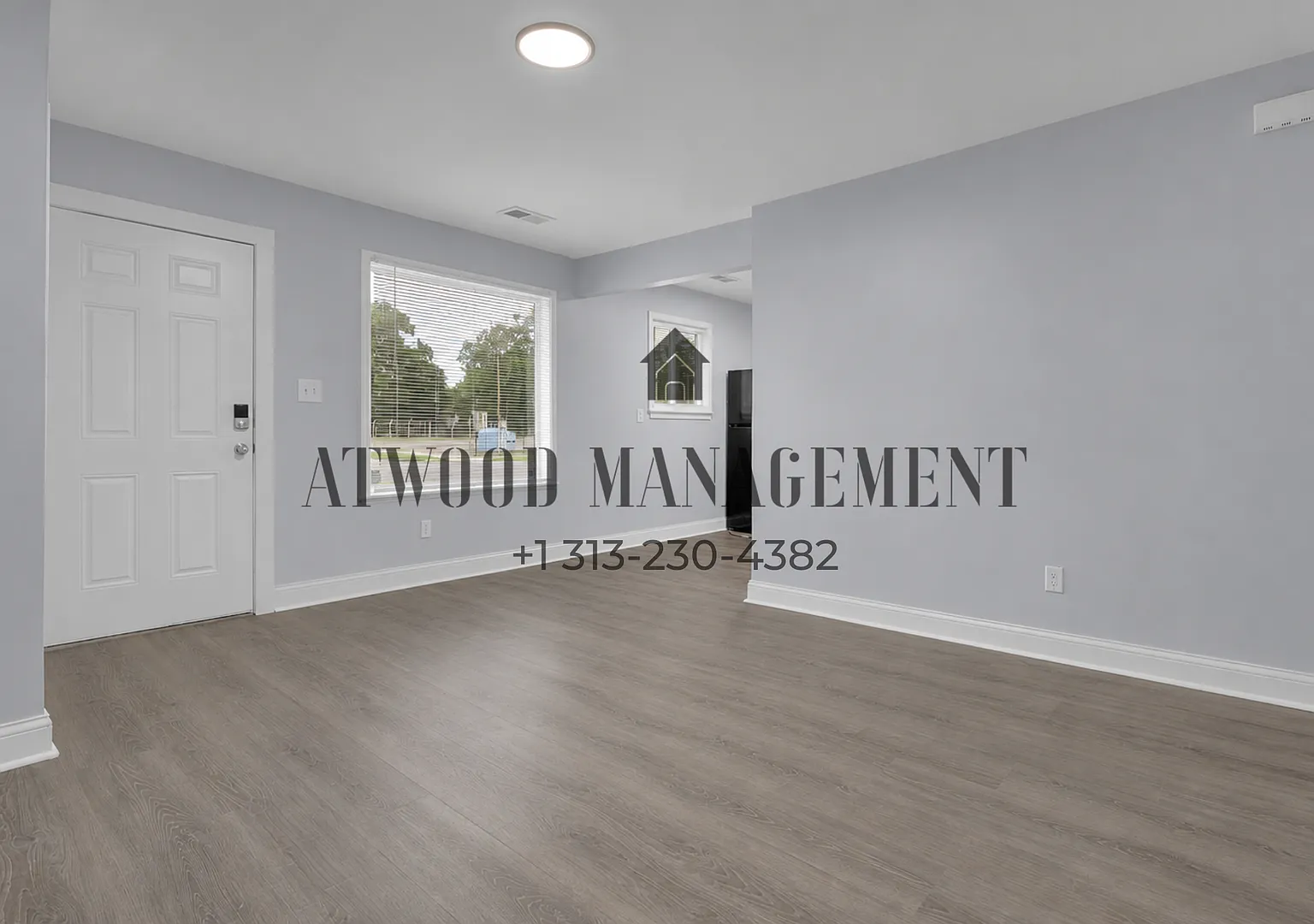 This beautifully updated 3-bedroom, 1-bath single-family home is ready for move-in! — Photo 3