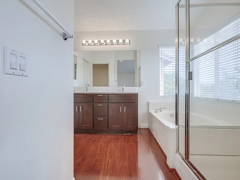 14656 Acacia St — Photo 35