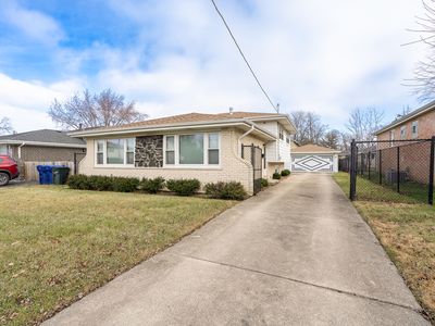 10921 S Nagle Ave, Worth, IL, 60482