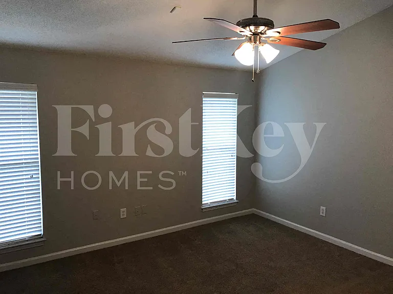 7800 Parkview Cir E — Photo 13