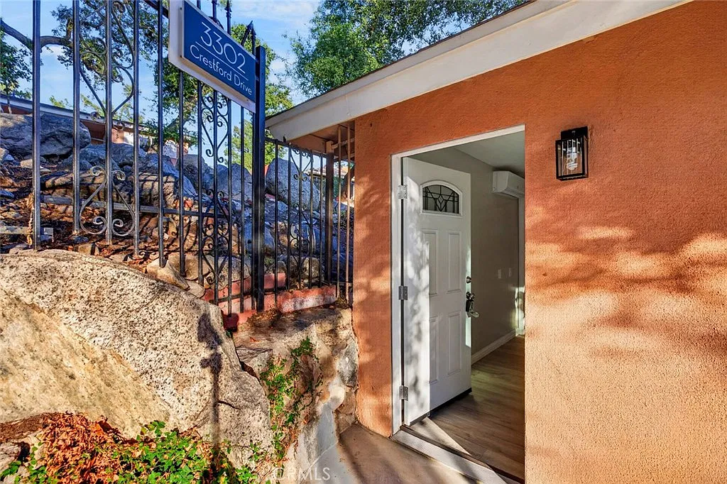 1 bed, 500 sqft, $2,500 — Photo 2