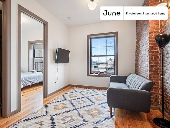 4th image of 209 W 135th St