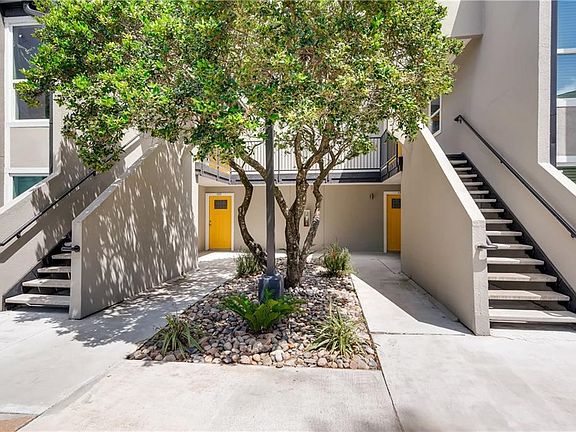 3rd image of 935 La Posada Dr #134