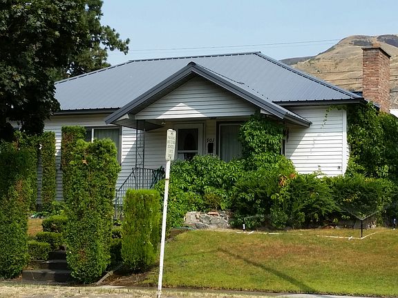 2nd image of 901 Central Dr