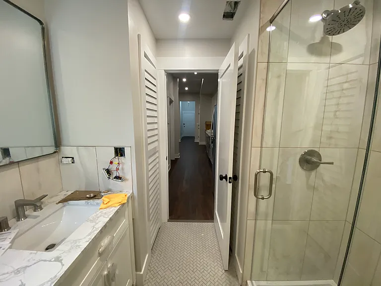 2719 N Pine Grove Ave #102 — Photo 9