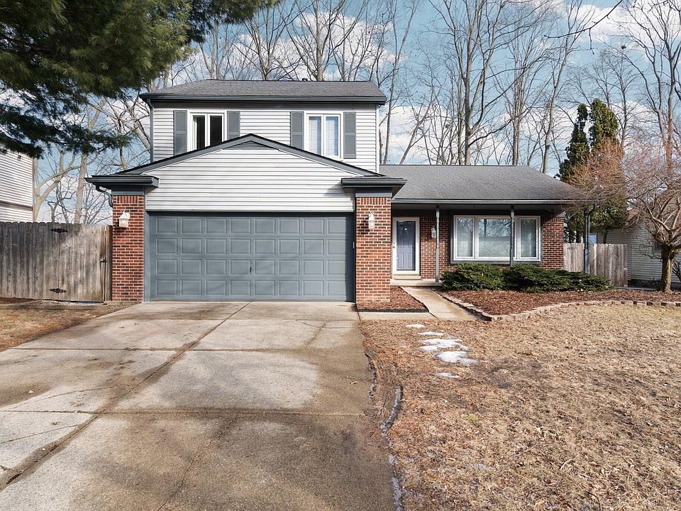 1st image of 8109 Lake Crest Dr