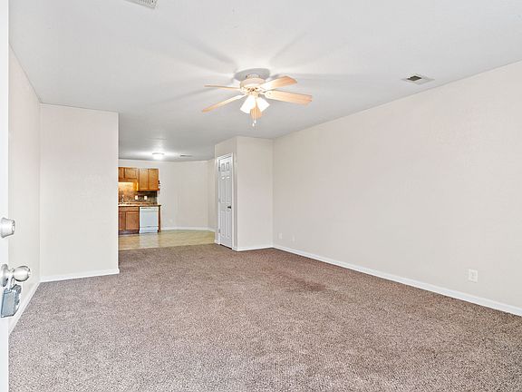 3rd image of 504 Luxury Dr Unit A
