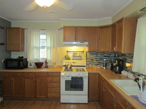4th image of 151 Blackhawk Dr