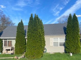 528 Lily Ln, Lakemoor, IL 60051