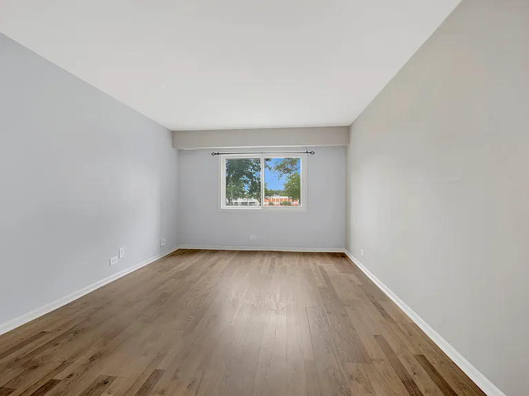 1100 E Randville Dr #211 — Photo 12