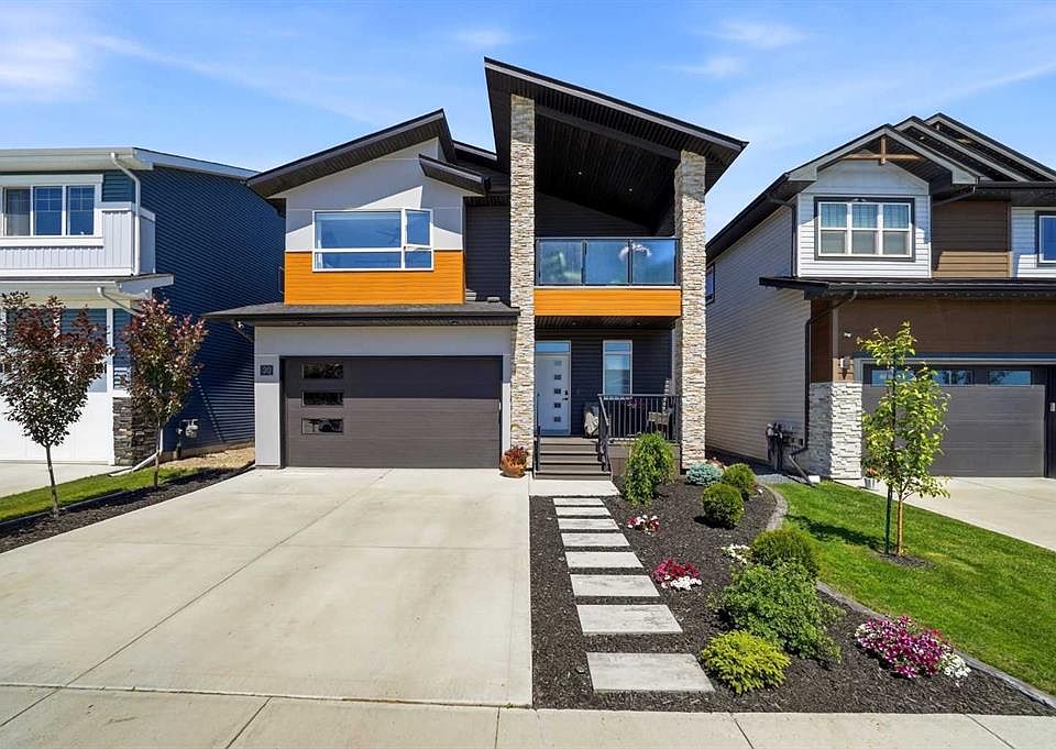1st image of 20 S Ellington Cres