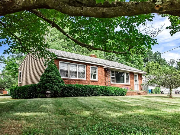 115 Dodds Court, Burlington, VT 05408