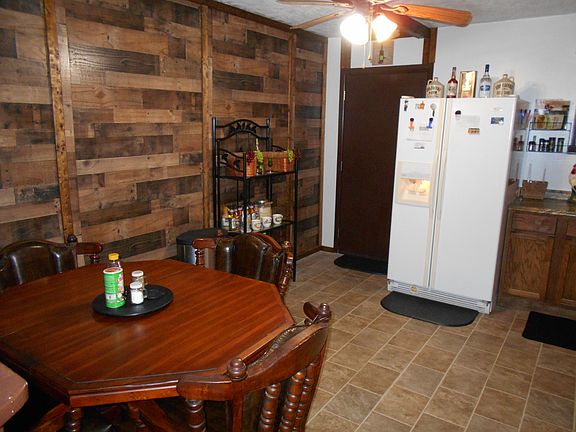 4th image of 8720 Celia Dr