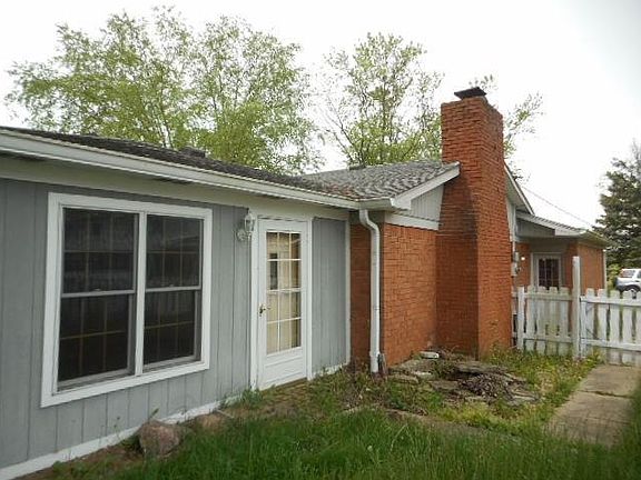 3rd image of 635 County Road 75