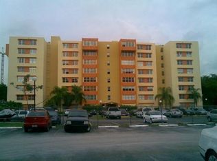 9901 SW 77th Dr, Miami, FL 33173