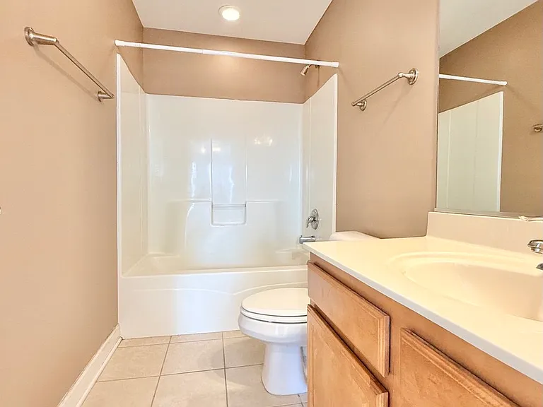 930 Case St — Photo 17