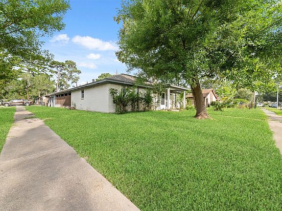 2nd image of 23303 Canyon Lake Dr