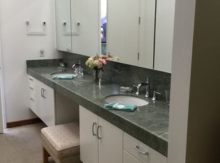 33 Rosebank Ave, Kentfield, CA 94904