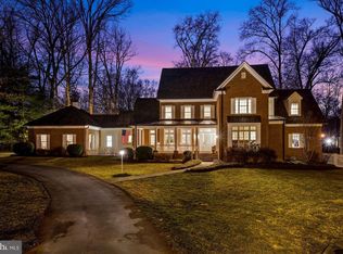 11316 Huntover Dr, North Bethesda, MD 20852