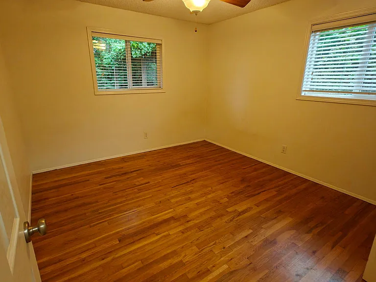 9515 SW 91st Ave — Photo 10
