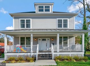 6450 Holyoke Dr, Annandale, VA 22003