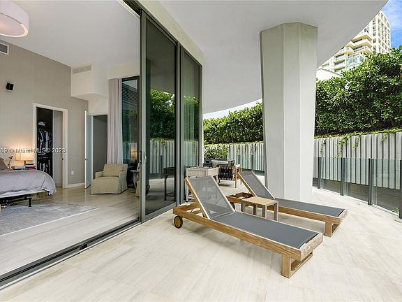 3rd image of 2821 S Bayshore Dr Unit 4D