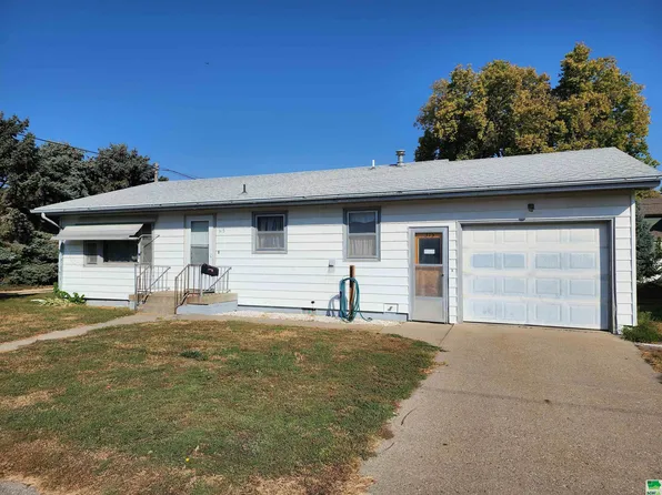 315 6th St, Sloan, IA 51055