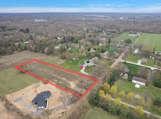 6220 Brendel Rd, White Lake, MI 48383