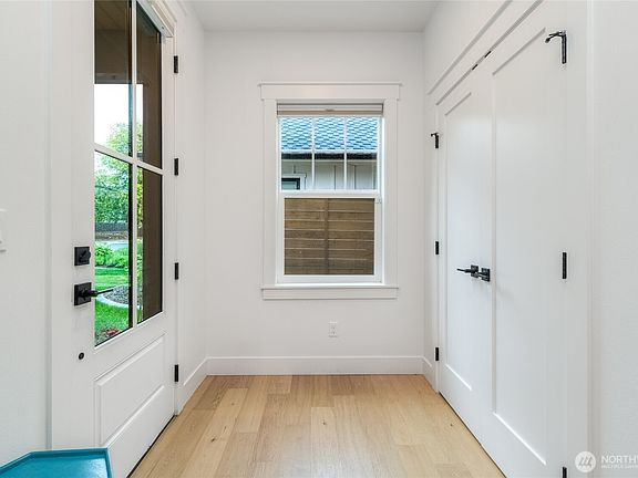 2nd image of 916 Statesman Street