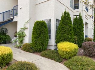 2807 Beachcomber Dr E, Rocklin, CA 95677