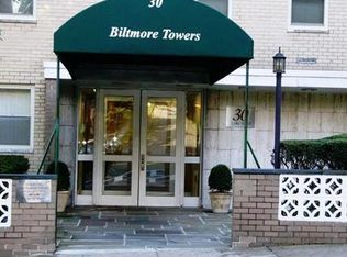 30 Lake St, White Plains, NY 10601