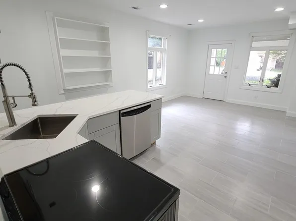 5805 26th St N #1, Arlington, VA 22207