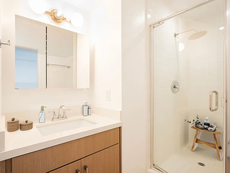 2123 Rodney Dr — Photo 7