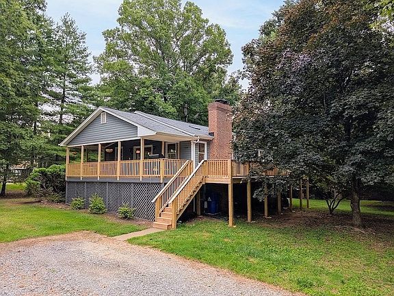 3rd image of 1024 Limerick Ln
