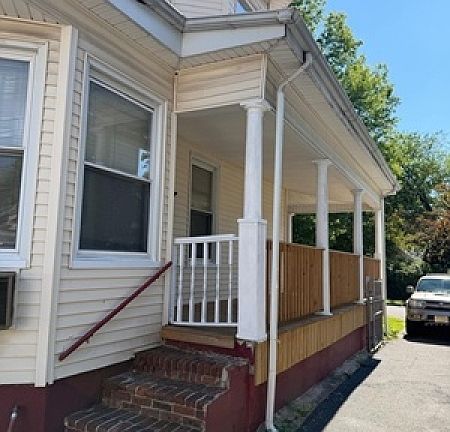 4th image of 23 Washington Ter