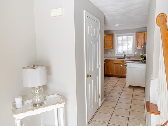 4th image of 10 Rowe Drive