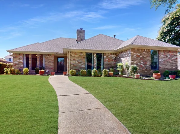 210 Rustic Ridge Dr, Garland, TX 75040