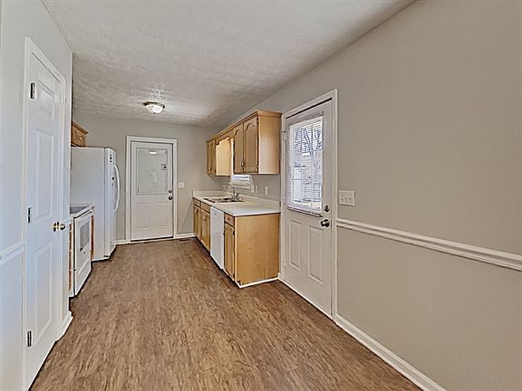 5th image of 1022 Wigan Dr