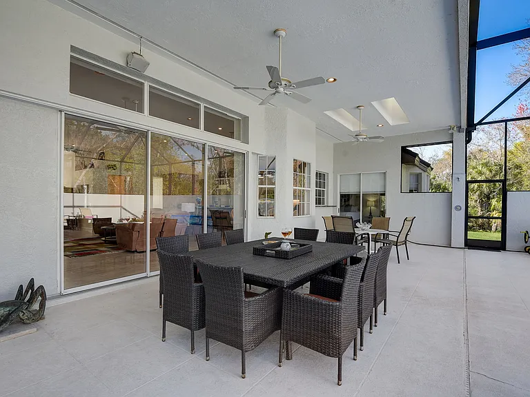 4653 Hadfield Dr — Photo 41