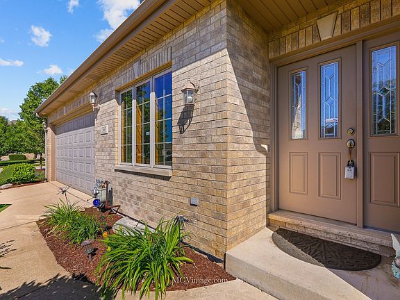 3rd image of 13885 Breanne Ln
