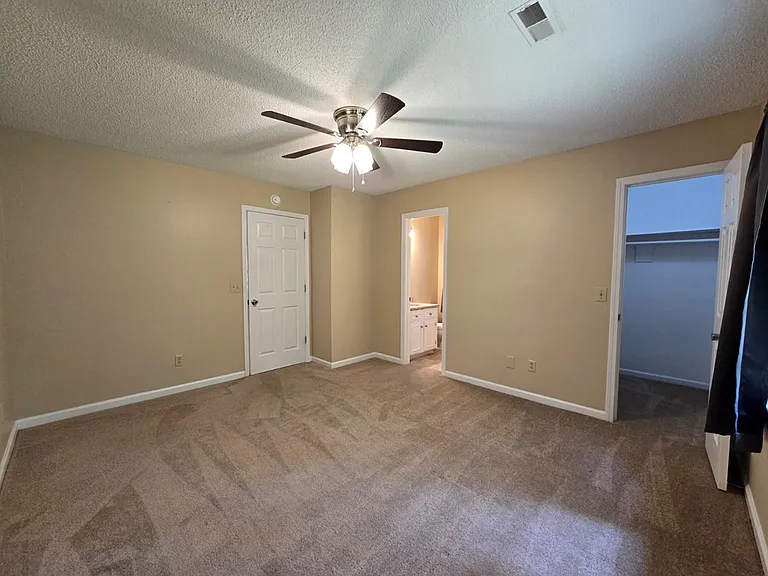 1520 Crowndale Dr — Photo 12