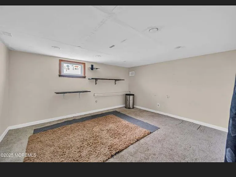 645 Campbell Ave — Photo 11