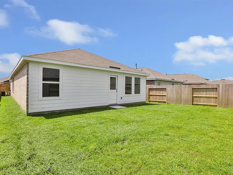 1570 Gardenia Blossom Ln — Photo 28