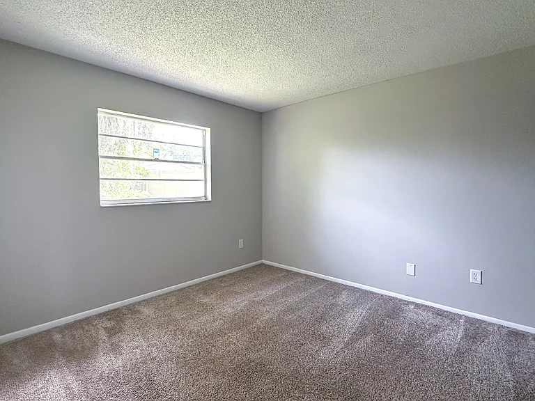 2402 E 99th Ave — Photo 18