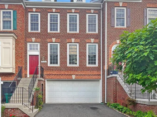 12003 Ashford Green Dr, Fairfax, VA 22030