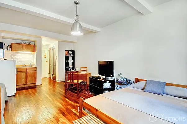 Sold by City Connections Realty | media 16