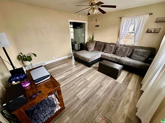 3rd image of 1304 22nd St