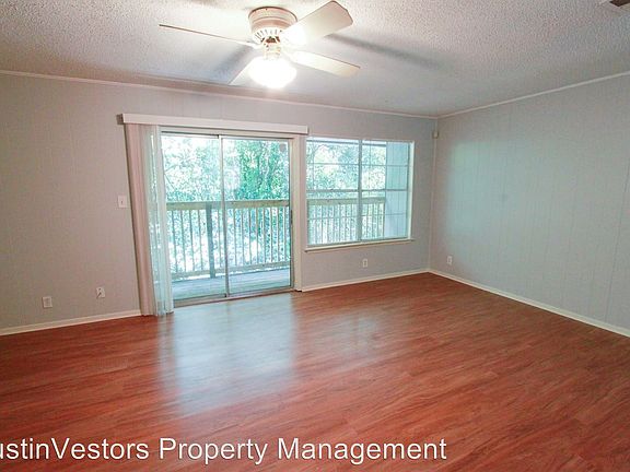 5th image of 2804 Northeast Dr #A